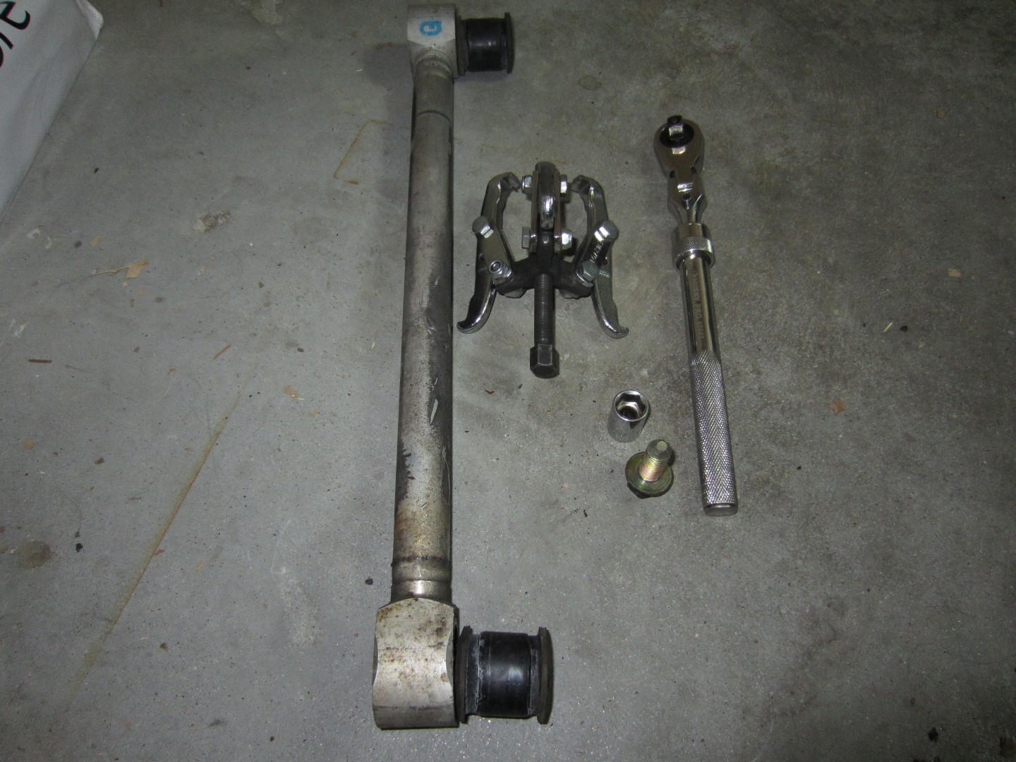 Howto Turn In Concepts (TiC) Lateral Link Bushings GD Chassis NASIOC