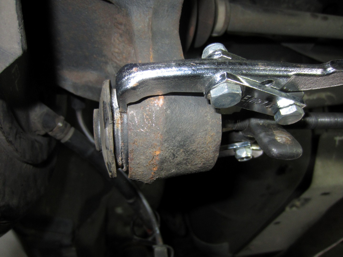 Howto Turn In Concepts (TiC) Forward and Rear Trailing Arm Bushings